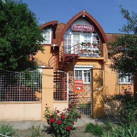 Kertvárosi Vendégház Orosháza Extérieur photo